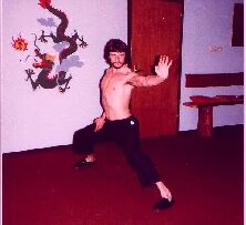 1977, Kursleiter Horst T. Kuhl vom Tao-Chi Duisburg - Aufnahmen zu den 18 Faustmethoden in der Kung-Fu Akademie Dr. Yao