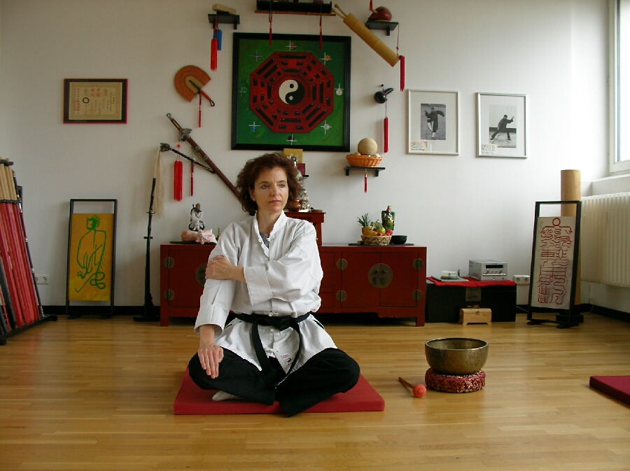 Qigong, daoistisches Gesundheitstraining im Dojo des Tao-Chi