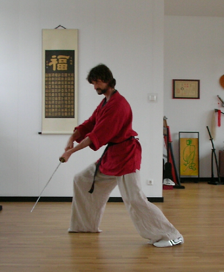 Schwertkampfkunst und Meditation im Dojo der Tao-Chi