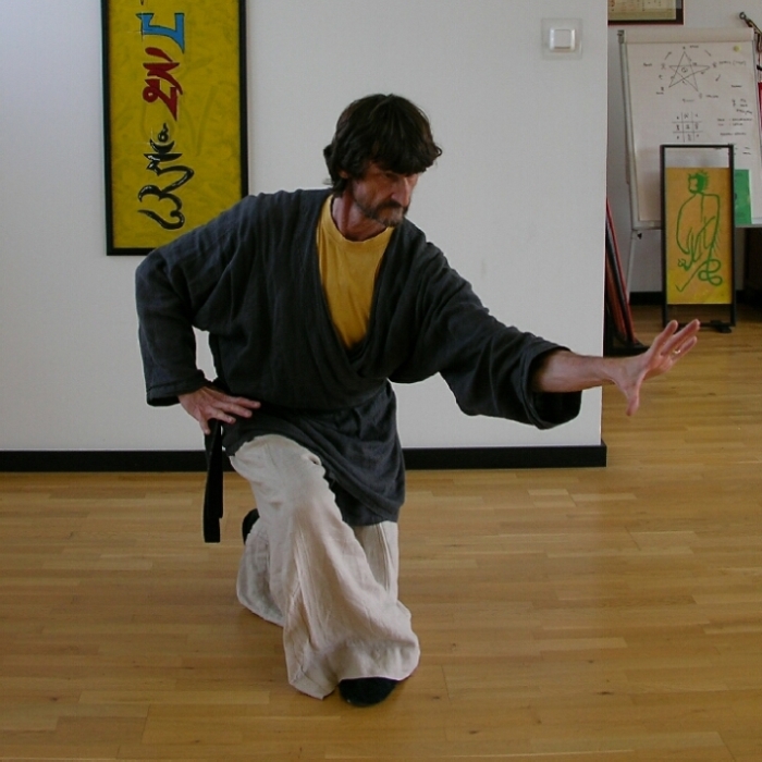 Tao-Chi, seit 1988 - die Schule für Tai-Chi und Kung-Fu, Qigong und Meditation in Duisburg Neudorf - unser aktueller Kursplan