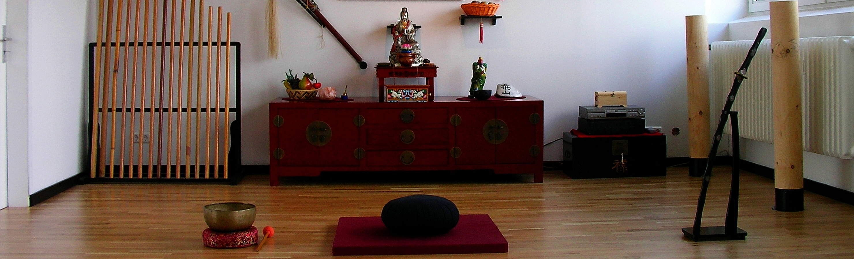 Tao-Chi_Dojo_House-Shrine_Altar_2007 (0001-U) 2960x991