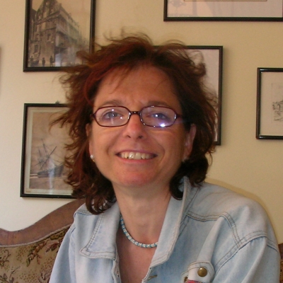 Seminarleiterin im Tao-Chi, Heike A. Goppelt-Kuhl  . Schwertseminare f�r unsere Jugend . 