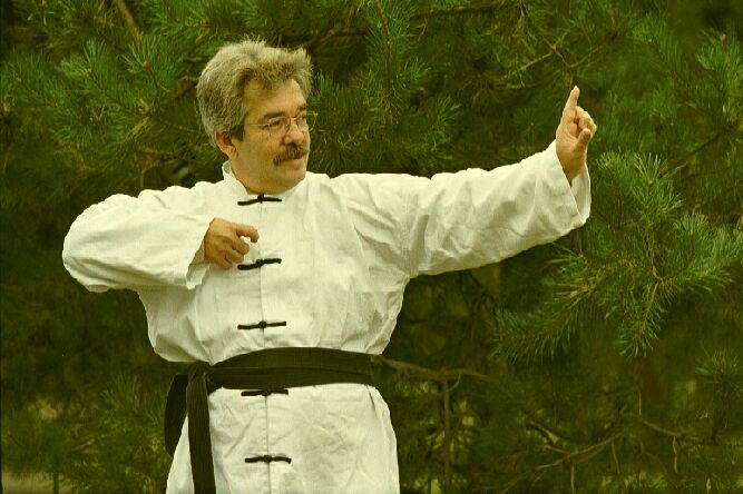 James zeigt Qi-Gong - Energiearbeit mit �bungen aus dem Schatz der alten Meister
