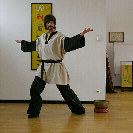Ba Duan Jin die 8 Brokateaus dem Shaolin Chi-Kung