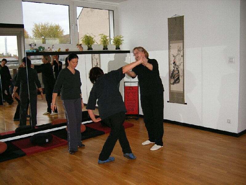 Qigong Yangsheng, das Spiel des Kranichs mit Anne Bolten im Tao-Chi Duisburg