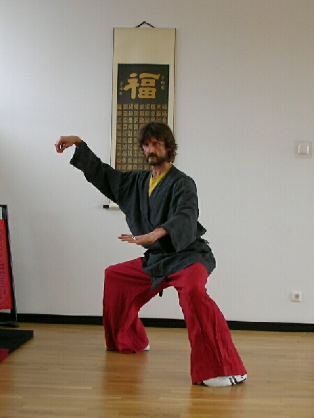 das Drachentor öffnen - eine Form in 13 Bildern das Drachentor öffnen - eine Form in 13 Bildern