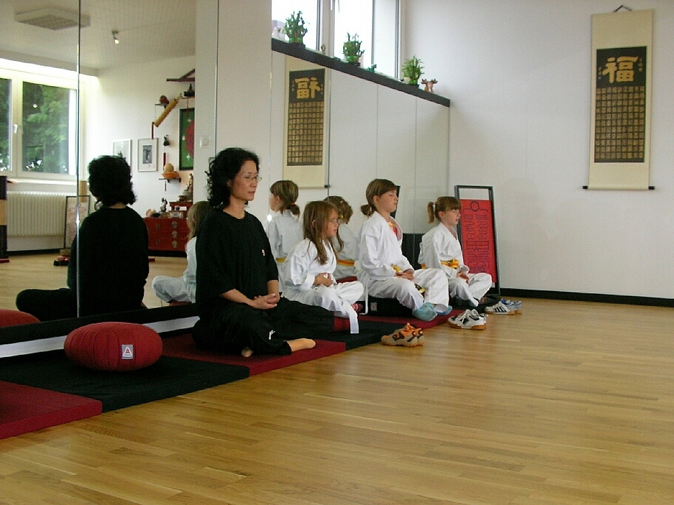 Kid-Kung-Fu-155-Meditation-960x720