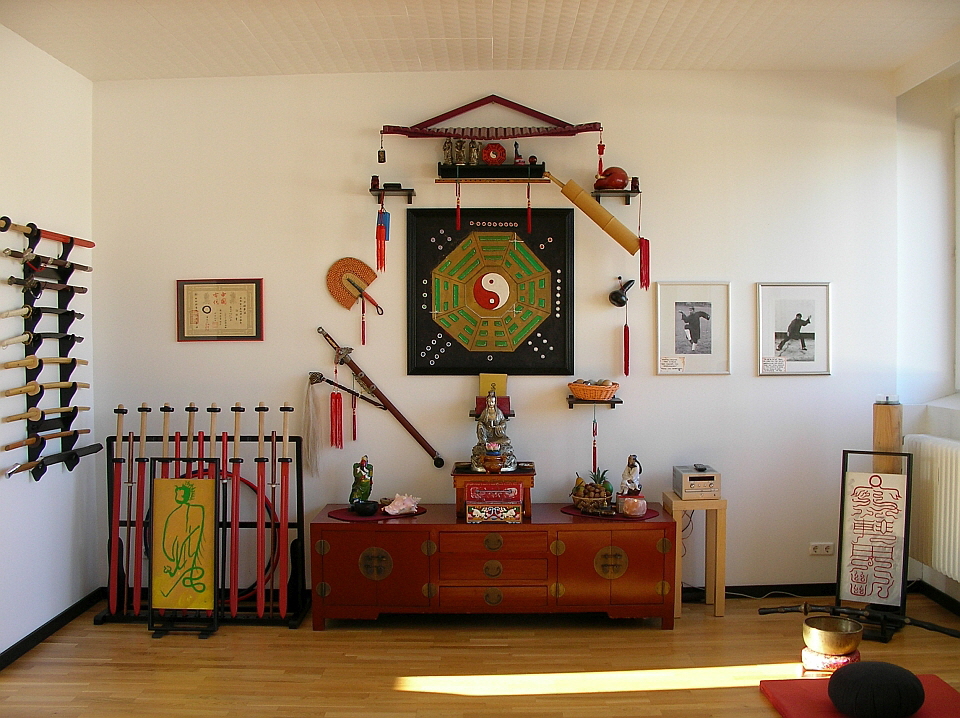 Tao-Chi, seit 1988 - die Schule fr Tai-Chi und Kung-Fu, Qigong und Meditation in Duisburg Neudorf - unser Traditionell eingerichteter bungsraum